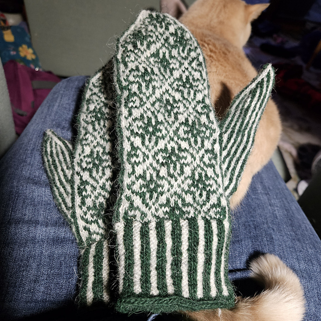 Moroccan Irish Tile Mittens