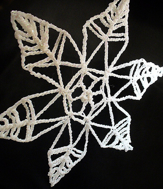 Ravelry: phoenix's Leaf Snowflake