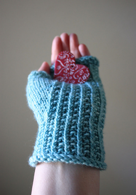 Belgique Fingerless Mitts