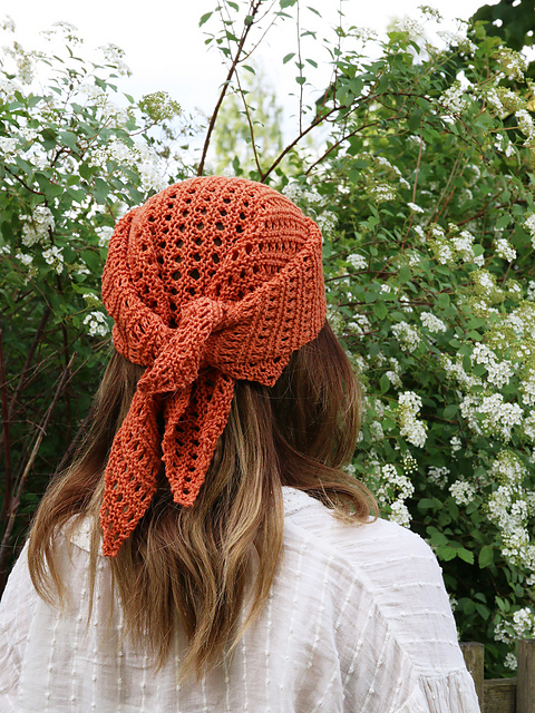 Ravelry: Piknik Bandana pattern by Heidi - Pickles