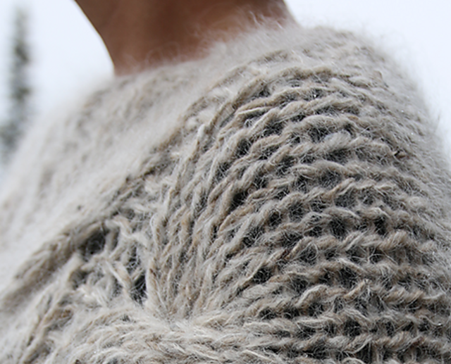 Close cables sweater / Tett-i-flett-genser