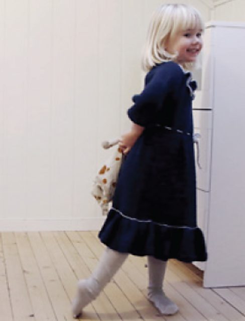 X-mas Frill Dress / Jule-Rysjekjole