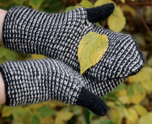 Dotted mittens / Prikkevotter