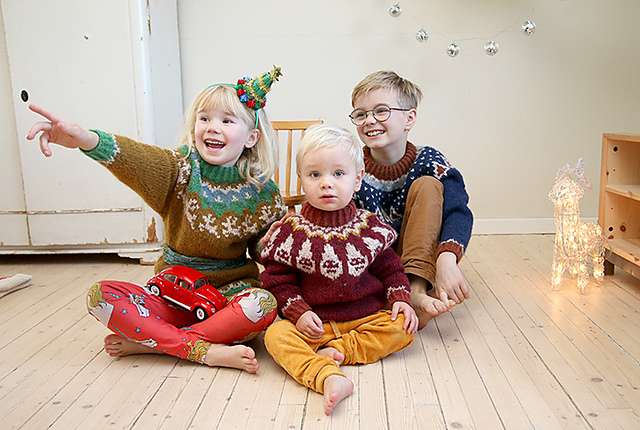Beyond X-mas Sweater / Mer enn Julegenser