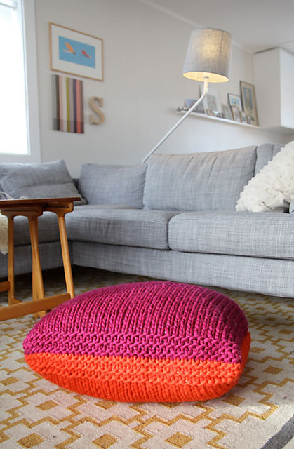 Puff-pillow / Puff pute