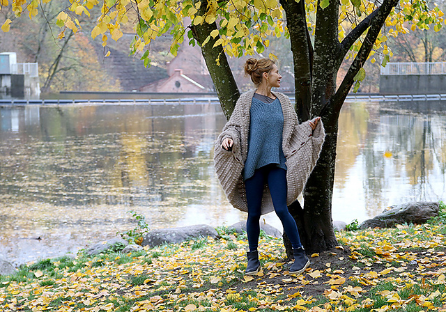 PicklesXyoga / Restin Goddess Poncho Blanket