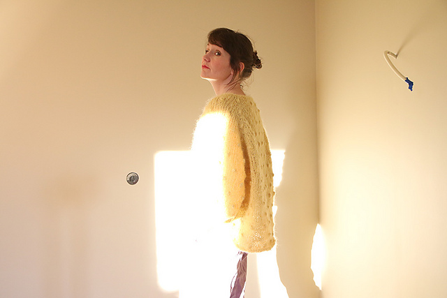 Fuzzy Dot Sweater / Fuzzy Dottegenser