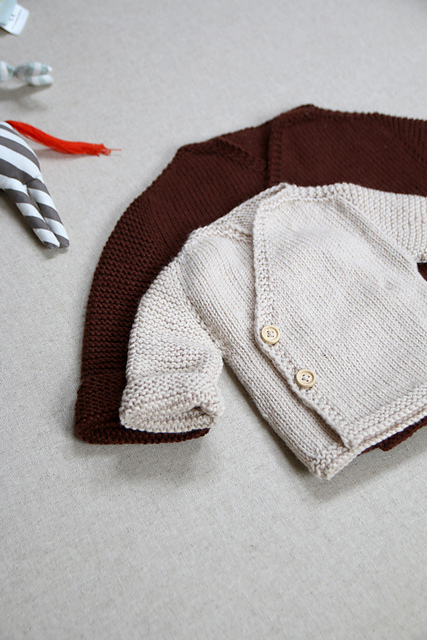 Olivia's wrap cardigan / Olivias omslagsjakke