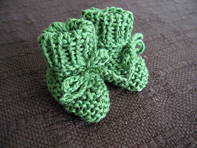 Beth's Easy Knit Baby Booties