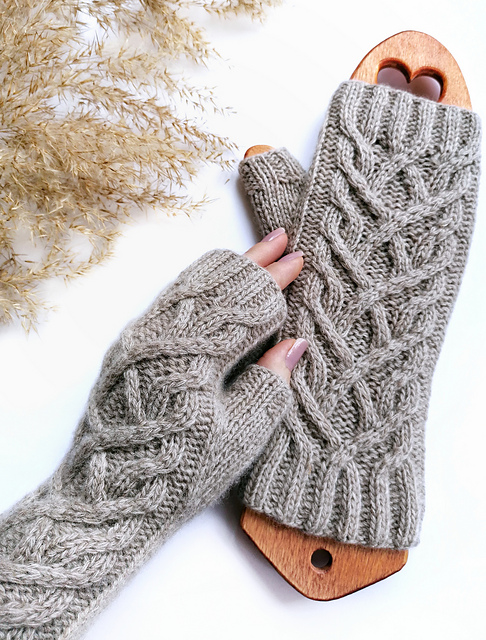 Lark mitts