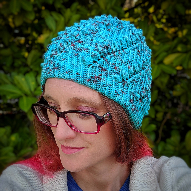 Knotted Roses Hat