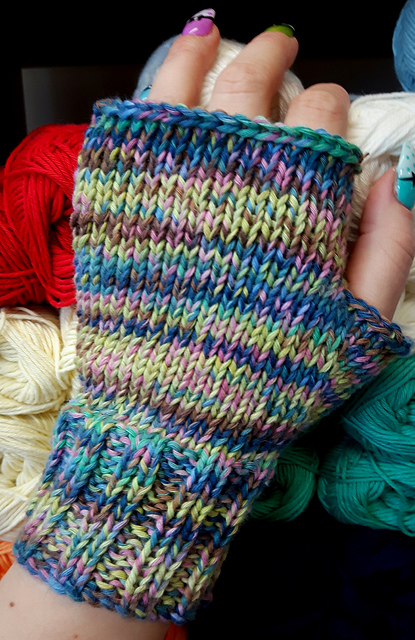 Easy Fingerless Mitts