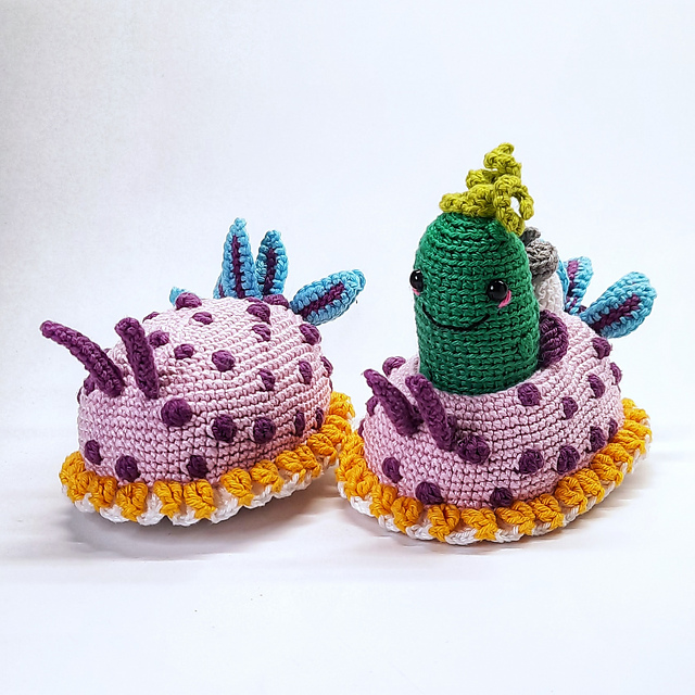 Alien Cucumber in a Sea Snail Spaceship