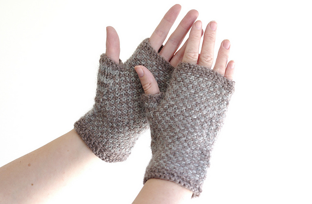 Linen Stitch Gloves