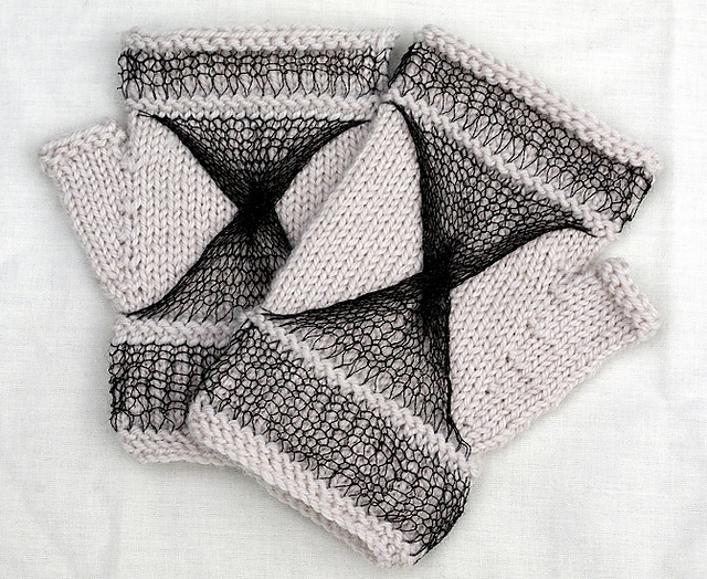 Chiaroscuro Fingerless Gloves