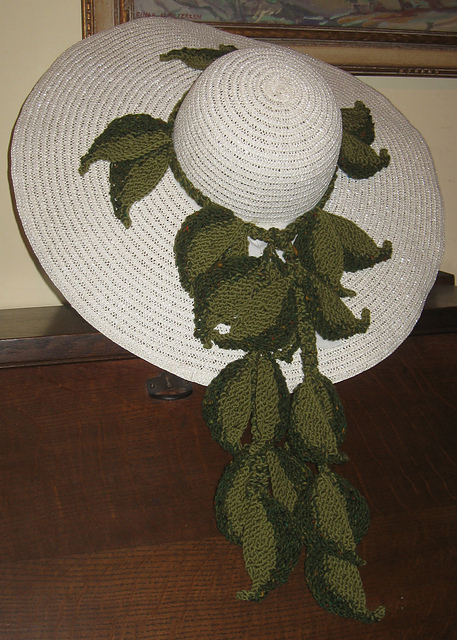 Leaves of Lothlorien Scarflette