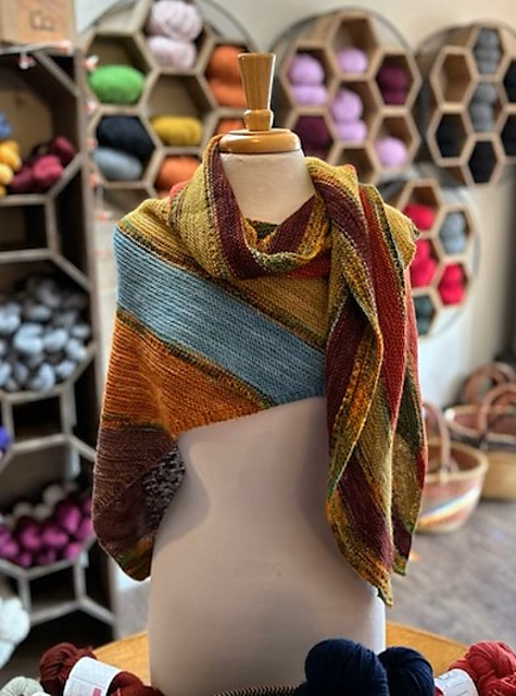 Royal Bee Color Blocks Shawl