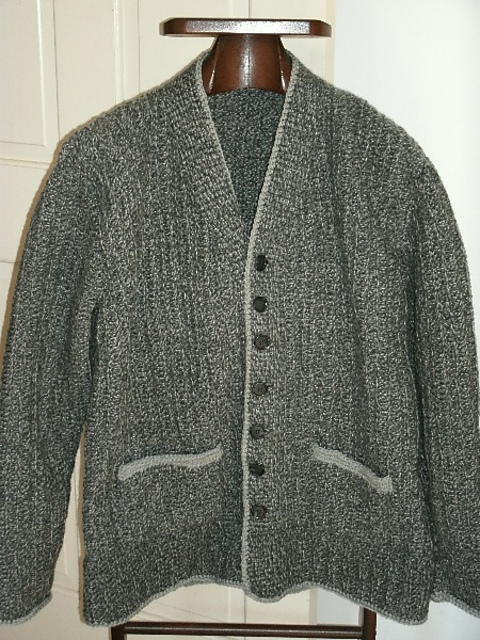Yesteryear Mens Classic Style Cardigan