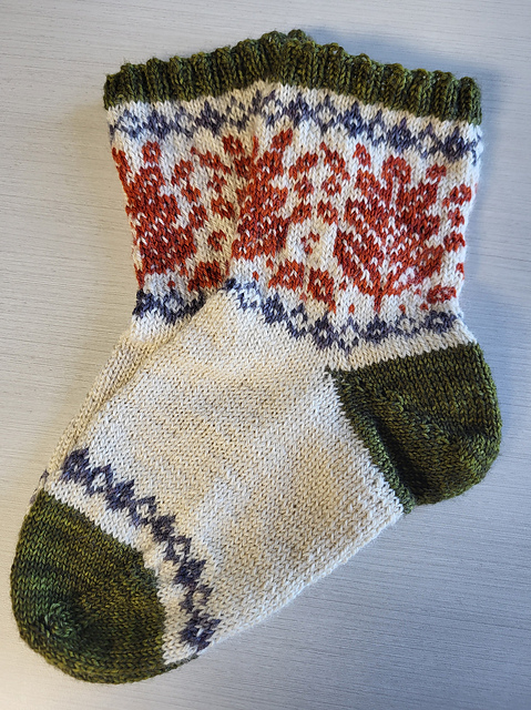 Doodle Socks (Fingering)
