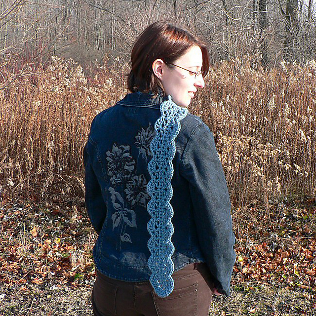 Scalloped Scarf