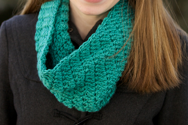 Twirly Cowl