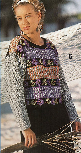 # 06 Kurzpulli mit Blumenbordüren