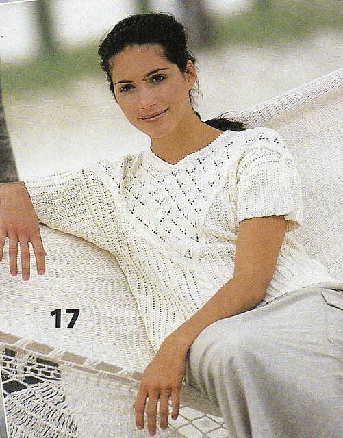 # 17 Pulli mit V-Passe