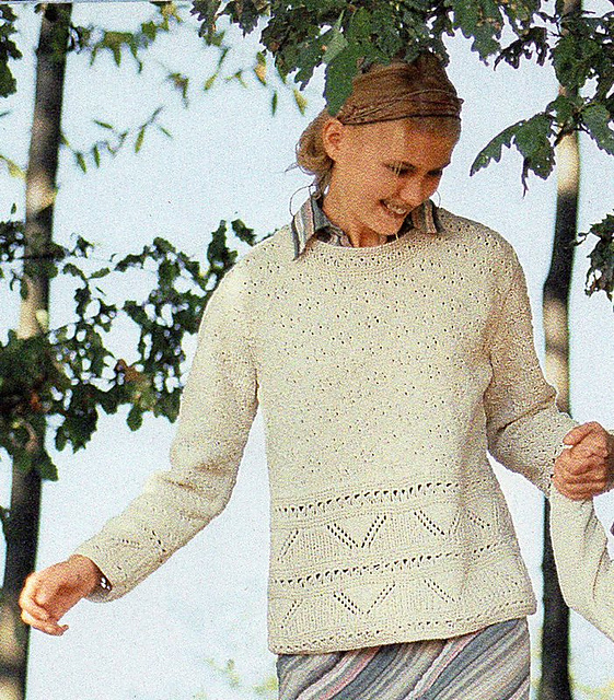 # 17 Pulli mit Musterbordüre