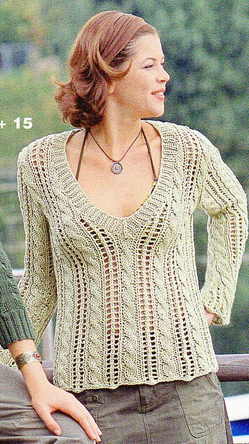 # 15 Zopf-Lochmusterpulli in Khaki