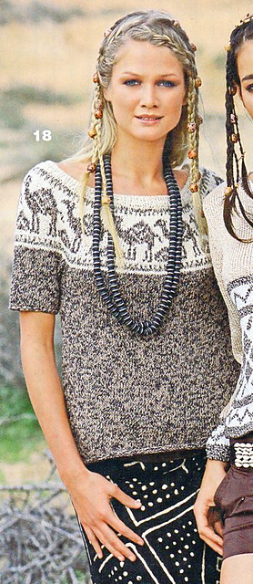 # 18 Pulli mit Kamelmotiven