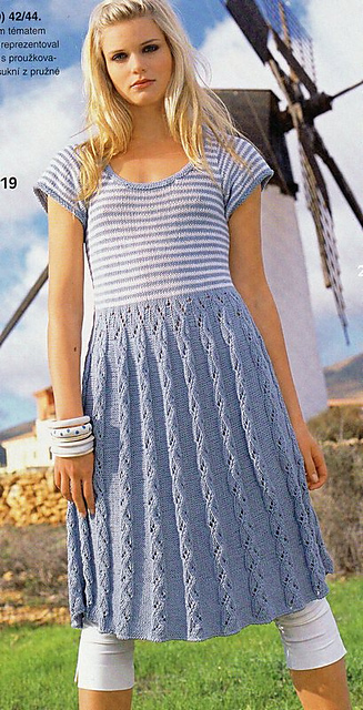 # 19 Dress in Bleu and White