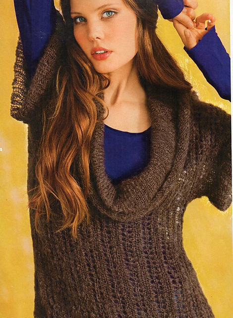 # 24 Top with Cowl Neck / Lochmustertunika