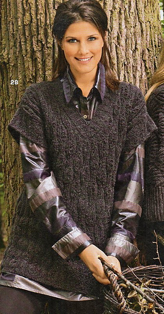 # 28 Longpulli mit angeschnittenen Ärmeln