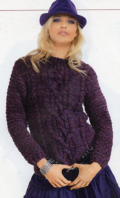 # 14 Melierter Pulli mit Zöpfen