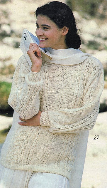 # 27 Pulli mit Zopfstreifen