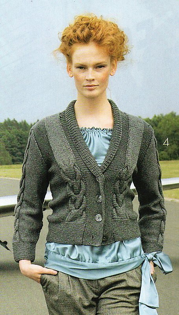 04 Jacke mit Zopfstreifen
