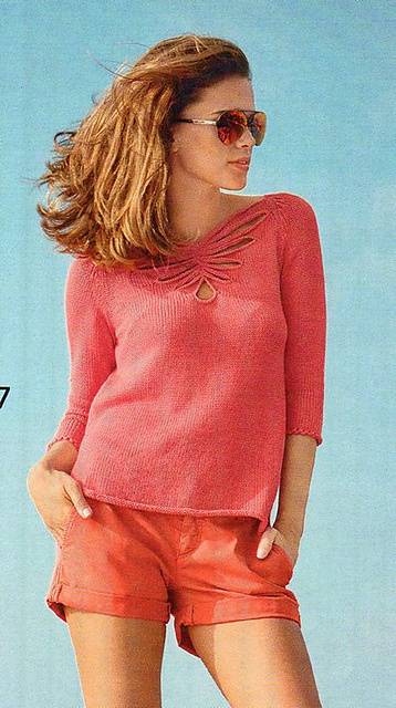 # 07 Pulli mit geschlitztem Ausschnitt