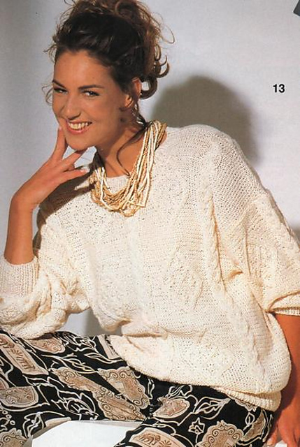 # 13 Pulli mit Zöpfen und Rauten