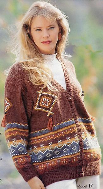 # 17 Jacke mit Kreuzstichstickerei