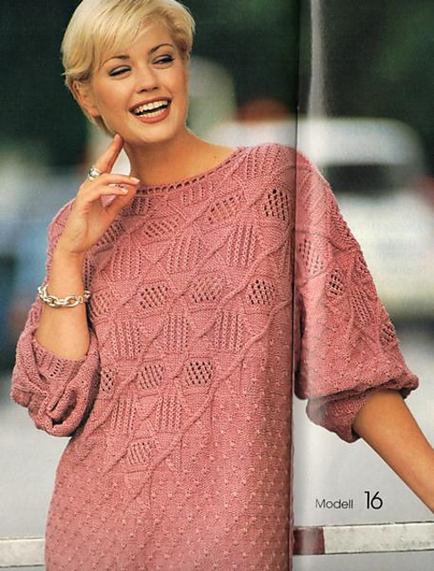 # 16 Pulli mit Mustermixpasse