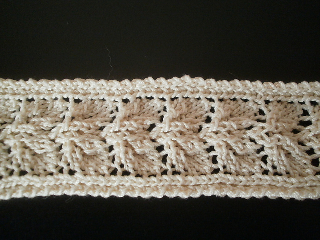 Double Rose Leaf Insertion