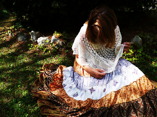 Eglantine pi shawl