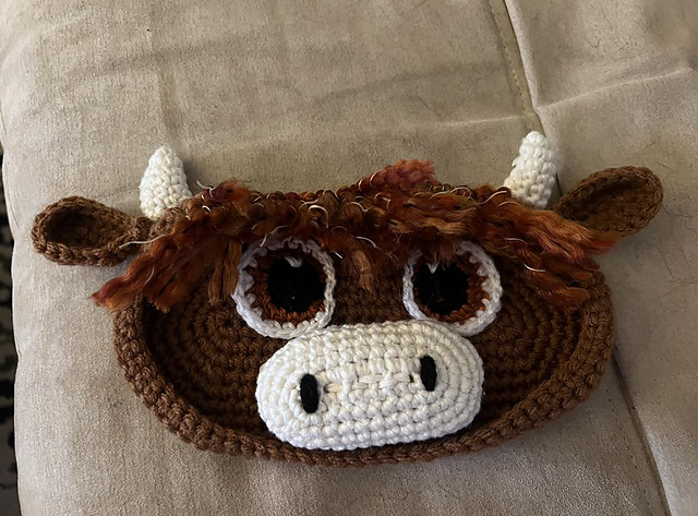 Highland Cow Eyeglass Holder