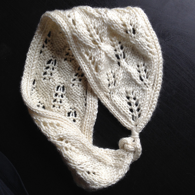 Lacy Leaves Winter Headband