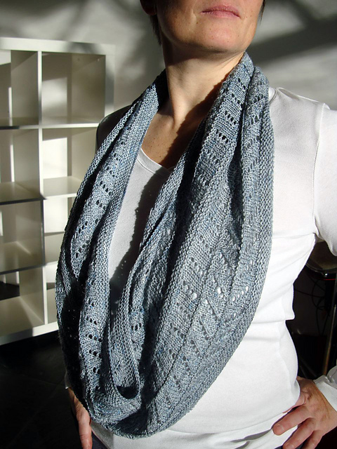 Christmas cowl