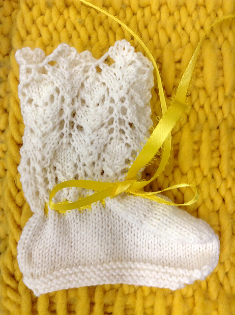 Three Piece Lacy Set (Bootees)