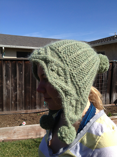 Bobble and Twist Hood