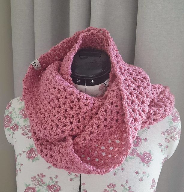 Cosy Aran Cowl