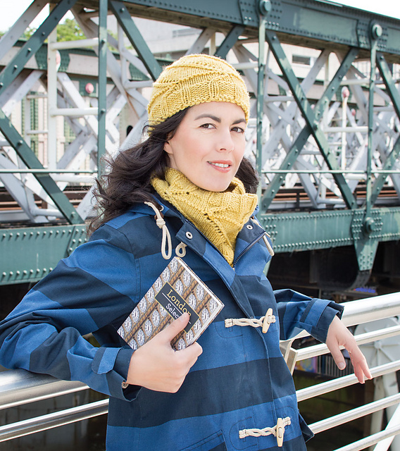 Zigging Hat & Cowl