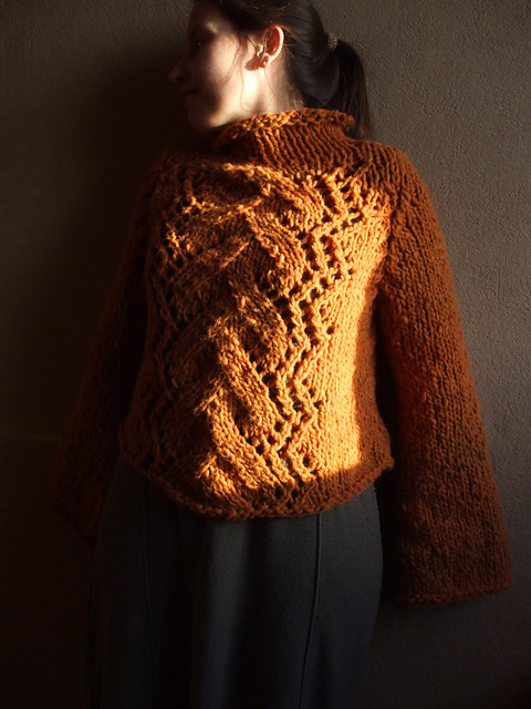 pull raglan court et ajouré